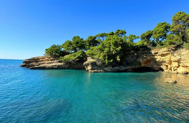 Women-only retreat at Ladies Beach with private transport