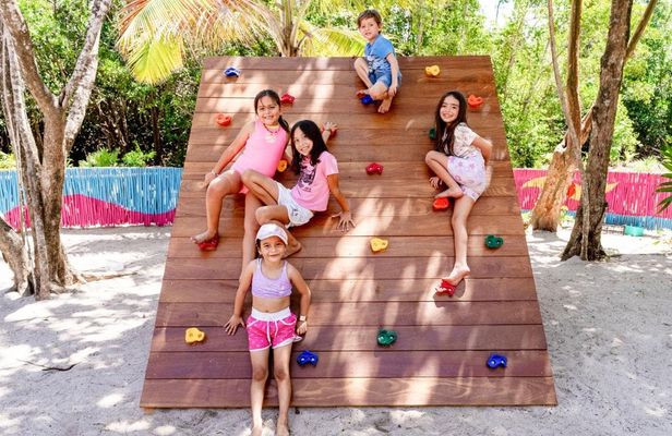 Seaside family escape tour at Cozumel