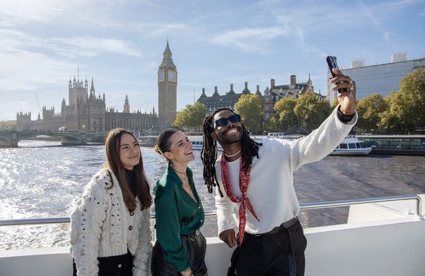One-Way Sightseeing Cruise on the Thames River