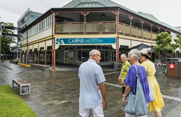 Cairns city sights and surroundings
