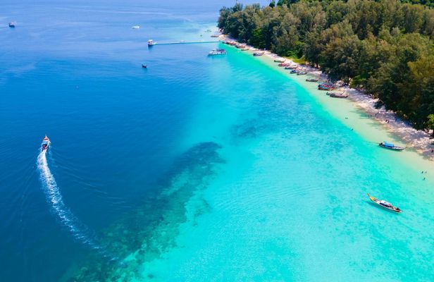Kradan island adventure tour by long-tail boat from Koh Lanta
