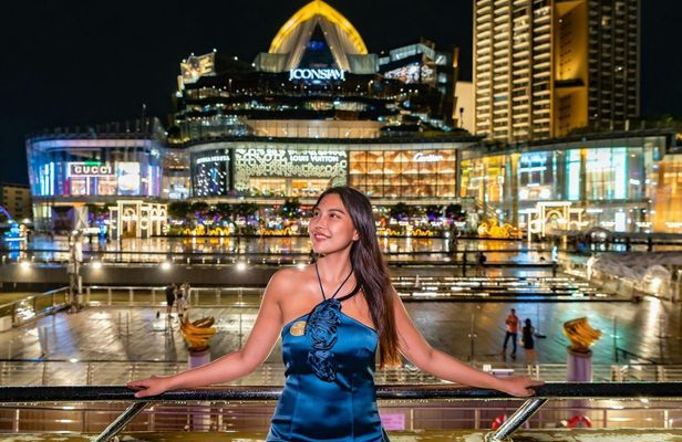 Luxury dinner cruise with buffet, live music and hotel pickup
