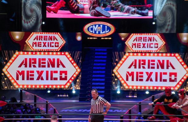 Wrestling guided tour in Mexico City