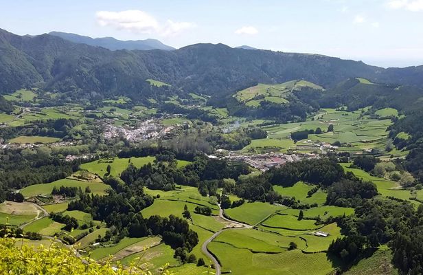 Full-day tour of São Miguel Island with Lagoa das Furnas