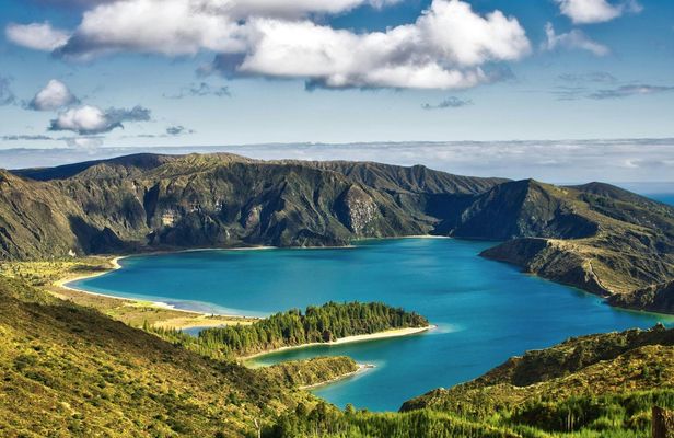 São Miguel Island North Coast and Fogo Lake guided tour