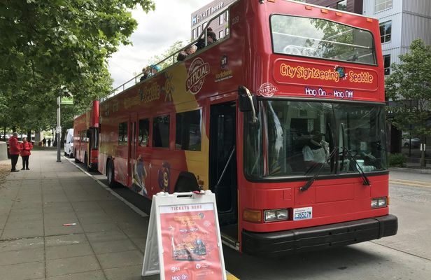 Sky View Observatory and hop-on hop-off bus tour in Seattle