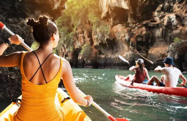 Blue Lagoon 1, kayaking, cave tubing and trekking tour in Vang Vieng