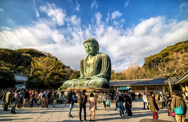 Kamakura full-day tour with private driver and local guide