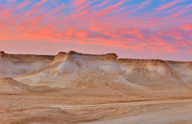 4-hour tour in the desert with Zekreet and Richard Serra Sculpture