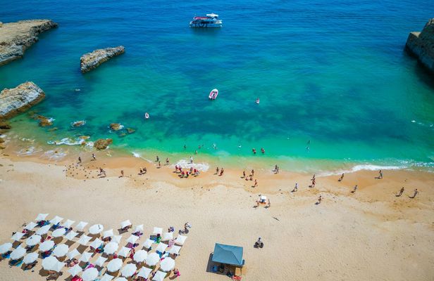 Algarve coastal tour with beach BBQ and cave visit