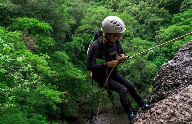 Rappel and hike tour in El Valle de Anton from Panama City