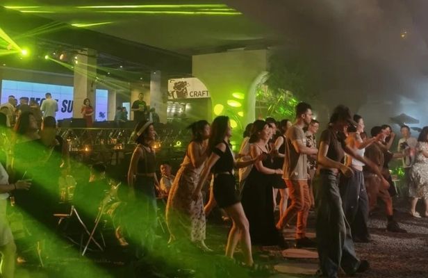 Chongqing evening tour with dinner and Two Rivers night cruise