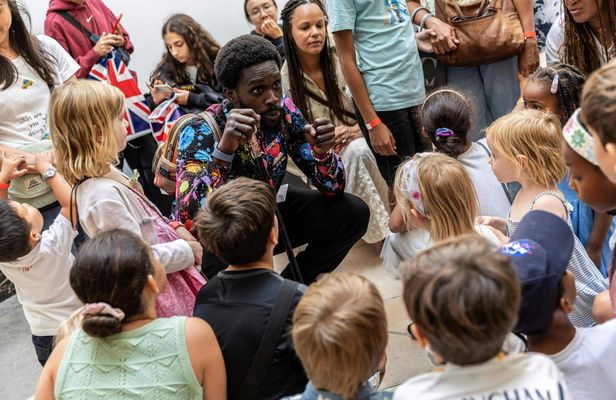 Guided children's art tour at the National Gallery of London