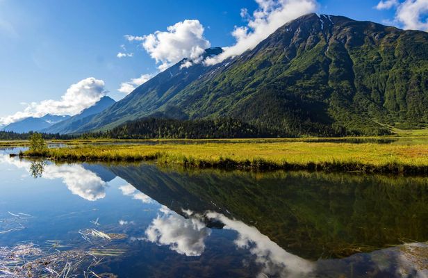 Self-guided driving audio tour from Anchorage to Seward