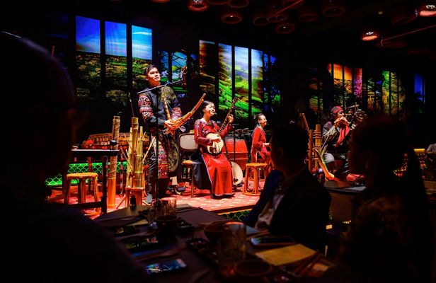 CHAO show entrance tickets with optional walking tour