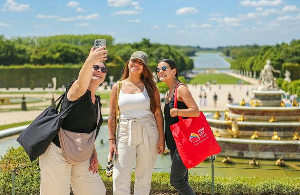 Morning Tour of Versailles Palace and Gardens