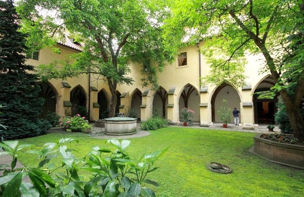 Basilica of St James and Minorite Friary 3-hours tour in Prague