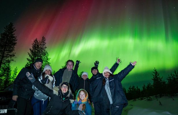 Guaranteed northern lights expedition with photographer from Levi