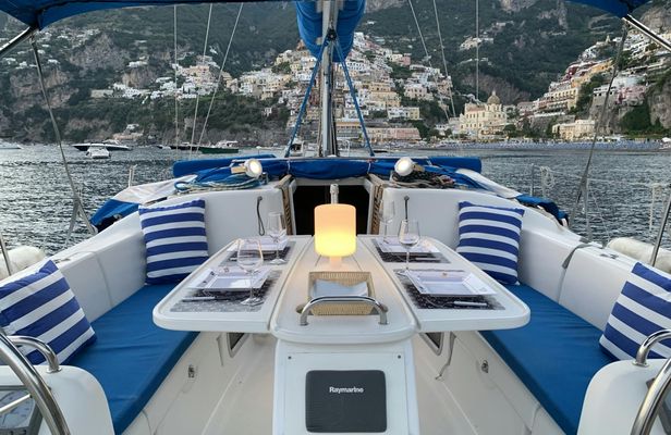 Small-group sailing tour along the Sorrento Coast