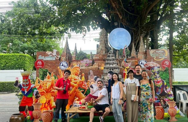 Guided tour of Bangkok night market with Michelin restaurant