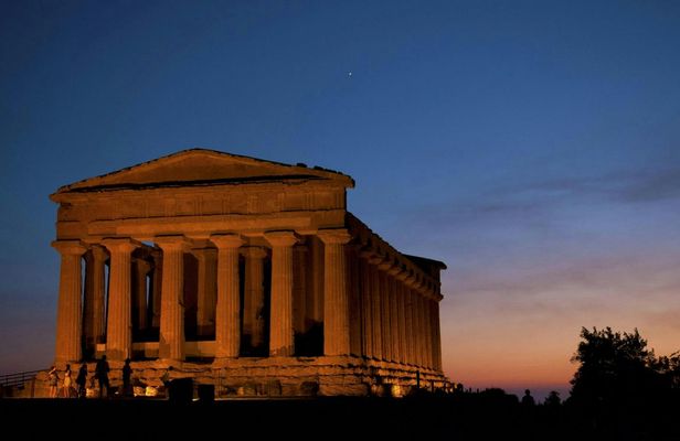 Private sunset tour of the Valley of the Temples in Agrigento
