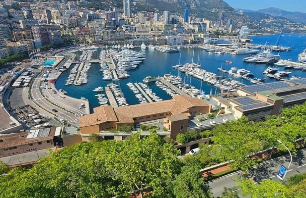 Guided private walking tour to Monaco and Monte-Carlo