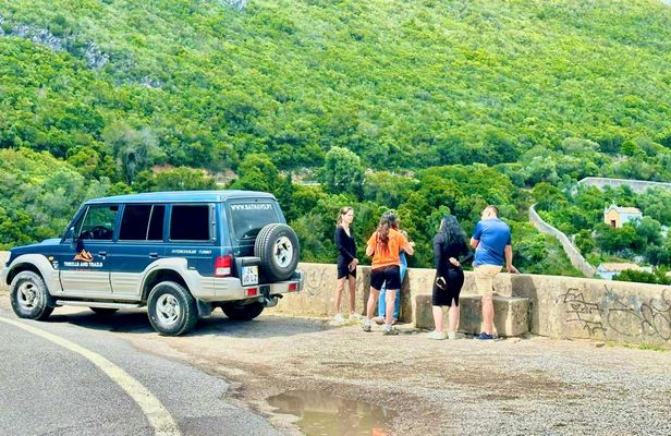 4×4 tour from Sesimbra to the Arrábida Mountains