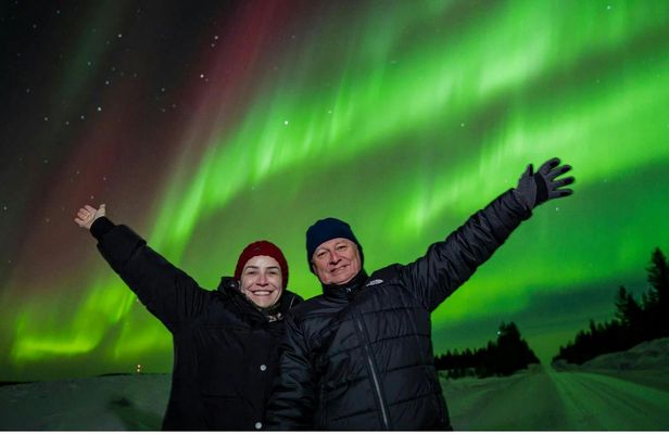 Private guaranteed northern lights expedition from Levi