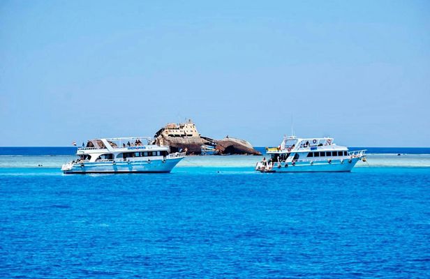 Tiran Island VIP cruise experience with snorkelling and lunch