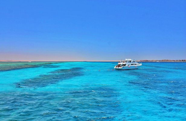 Tiran Island VIP cruise experience with snorkelling and lunch