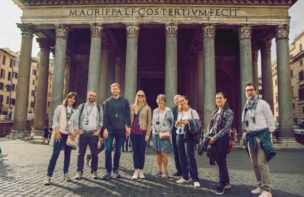 Rome walking tour with Pantheon guided visit