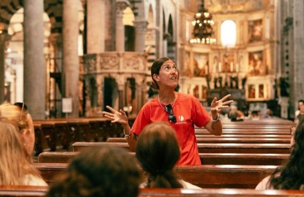 Square of Miracles Guided Tour with Optional Leaning Tower Tickets