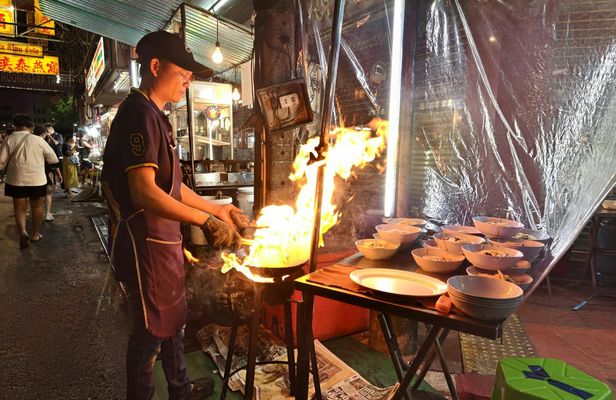 Bangkok Chinatown culinary tour with local guide