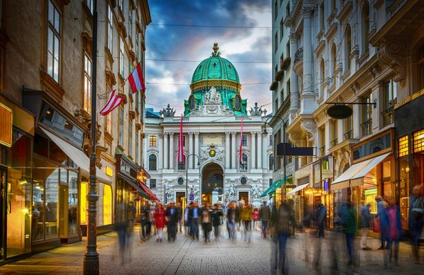Vienna Deluxe Pass with 72-hour transport and an e-sim