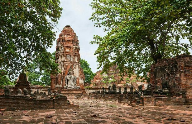 Guided day trip of Ayutthaya with Summer Palace and temple visits
