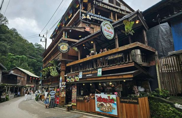 Mae Kampong village full-day trip with private transfer