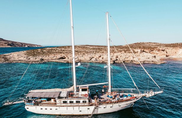 Full-day gulet cruise around Malta with Blue Lagoon and lunch