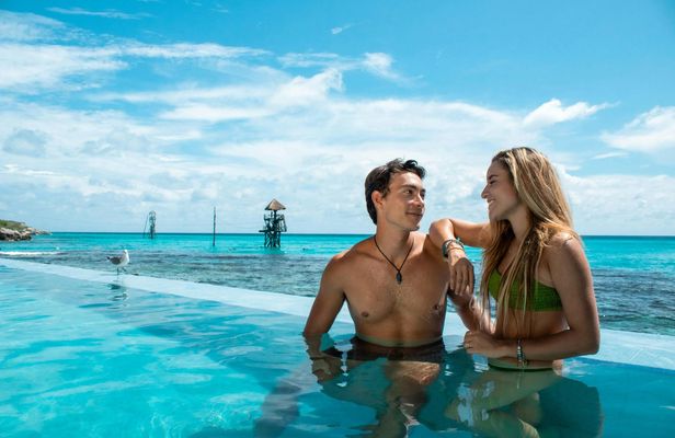 Isla Mujeres Dolphin Royal Connection Program