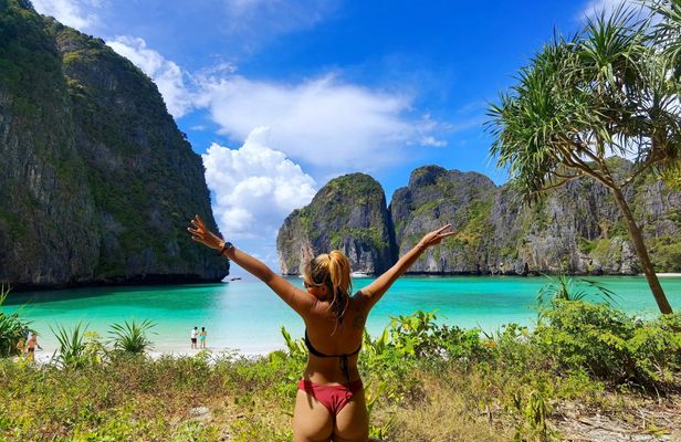 Early bird speedboat tour to Phi Phi Islands from Phuket