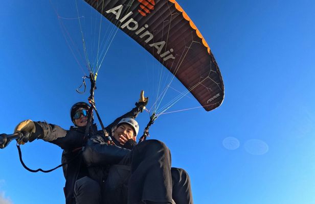 Paragliding Flight in Interlaken