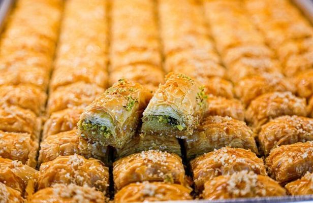 Famous tastings food tour in Mykonos Town