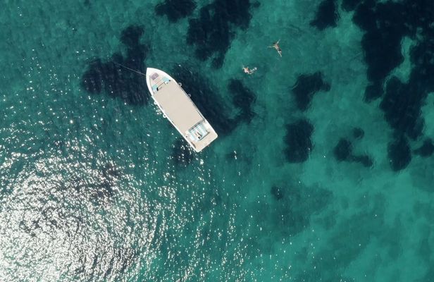 Private boat tour to Ortigia and Syracuse's sea caves