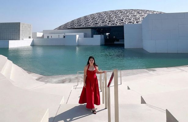 Abu Dhabi guided tour with Louvre Museum and Sheikh Zayed Grand Mosque