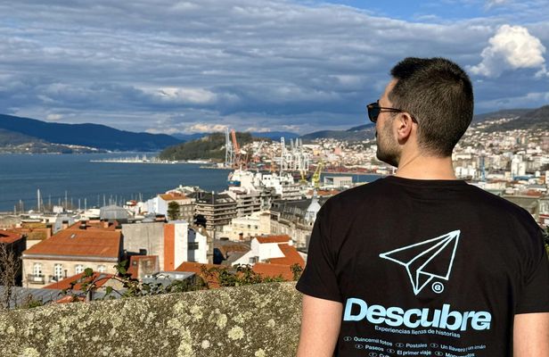 Shared walking tour through Vigo's historic centre and O Berbés