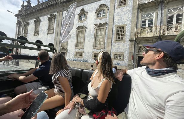 Porto vintage convertible sightseeing tour