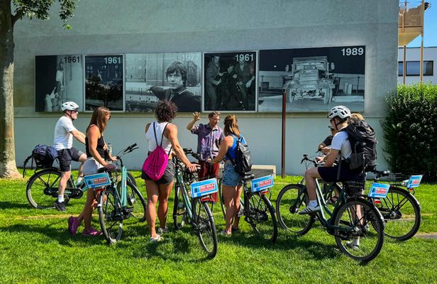 Berlin Wall-Third Reich private bike tour