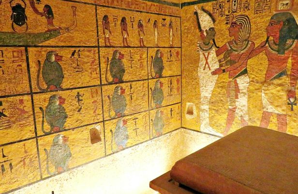 Ancient Luxor deluxe tour with temple visits from Marsa Alam by coach