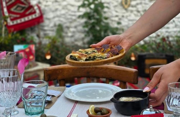 Traditional food tour in Shkodra with garden dinner