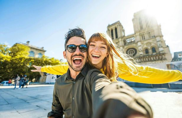 Notre-Dame de Paris exterior guided tour and interior audio tour