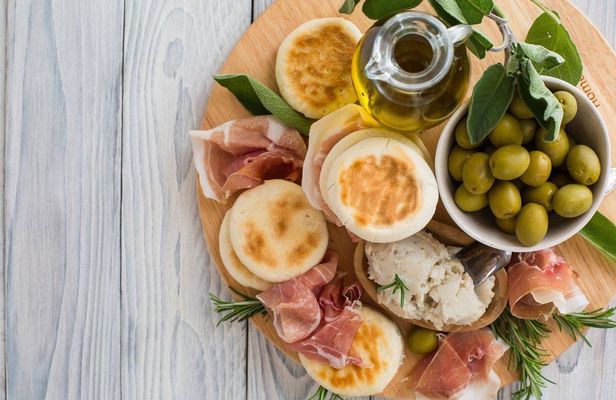 Balsamic vinegar cellar tour with vinegar tasting and aperitif